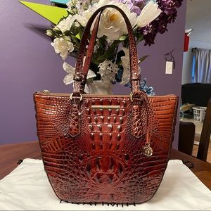 CLASSIC COLOR! NWOT Brahmin Pecan Medium Willa Carryall Bag